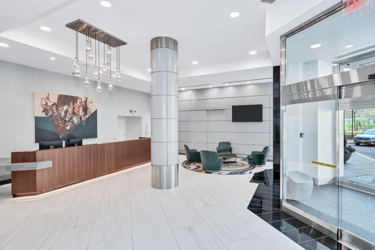Modern & Charming Apt With Rooftop @Pentagon City Arlington Buitenkant foto