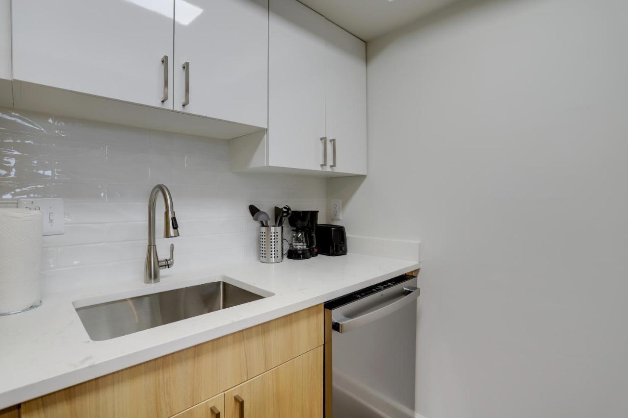 Modern & Charming Apt With Rooftop @Pentagon City Arlington Buitenkant foto