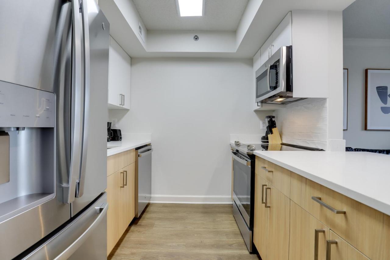 Modern & Charming Apt With Rooftop @Pentagon City Arlington Buitenkant foto